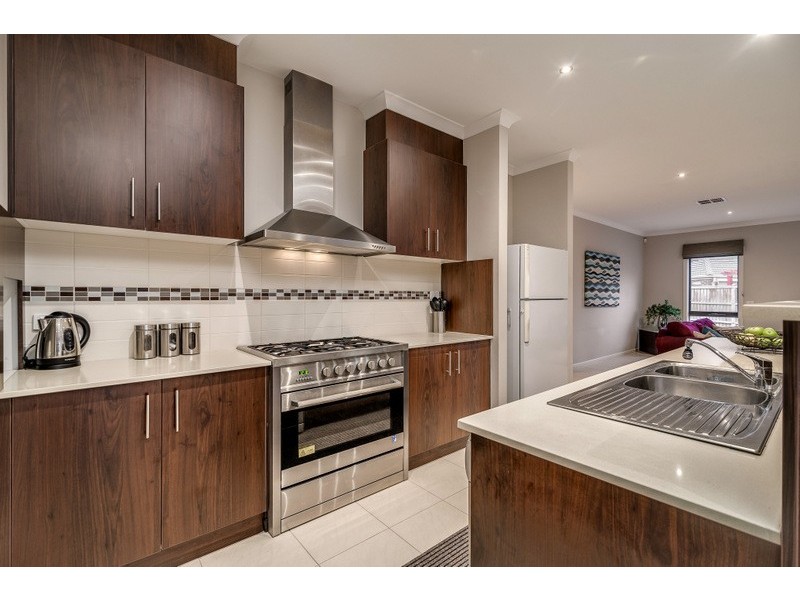77 Wilton Vale Road, South Morang VIC 3752