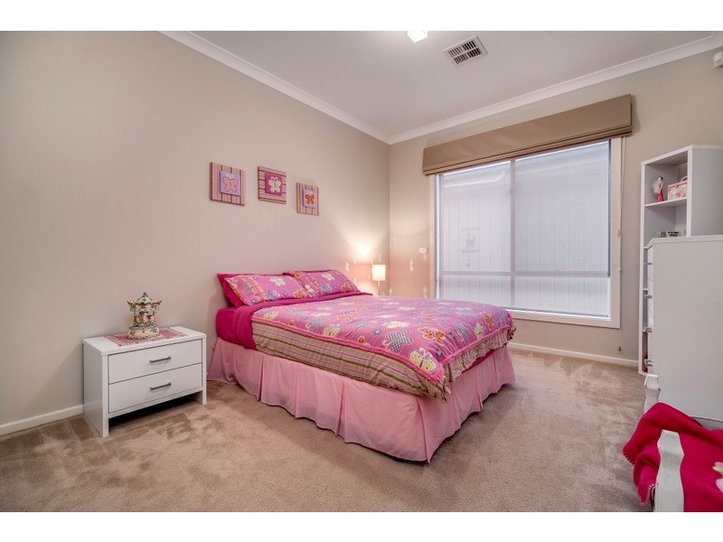 77 Wilton Vale Road, South Morang VIC 3752