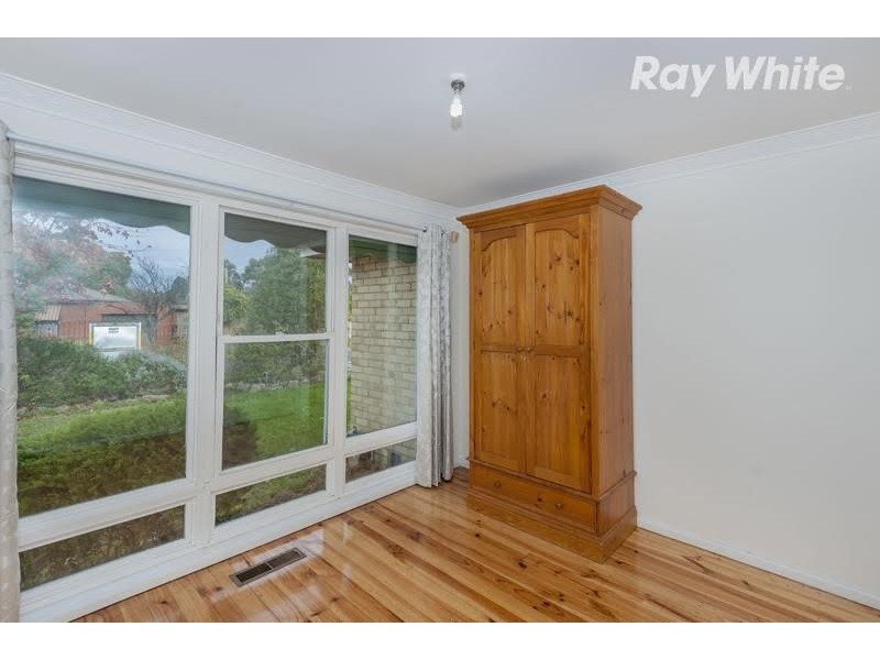 10 Burns Grove, Kingsbury VIC 3083