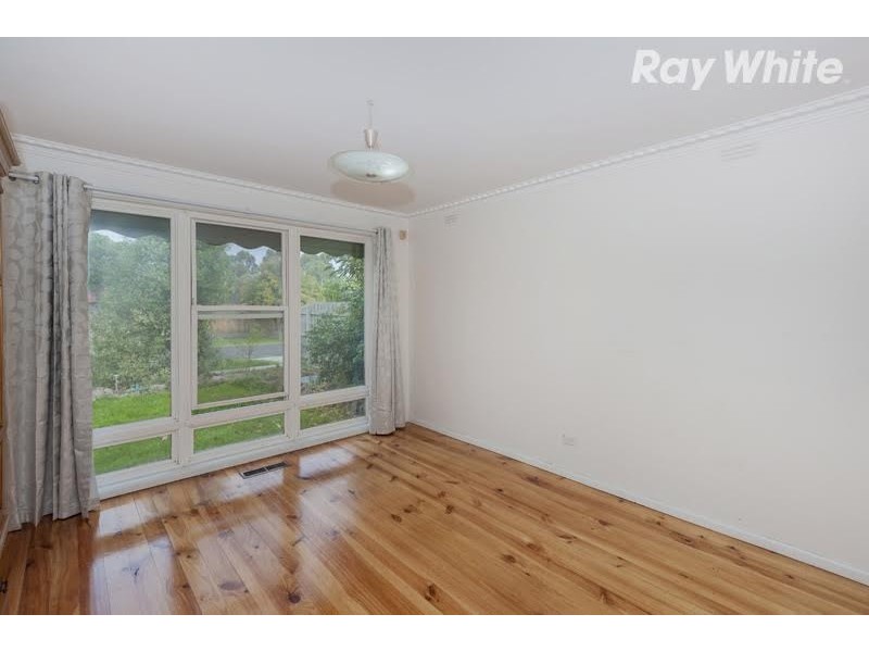 10 Burns Grove, Kingsbury VIC 3083