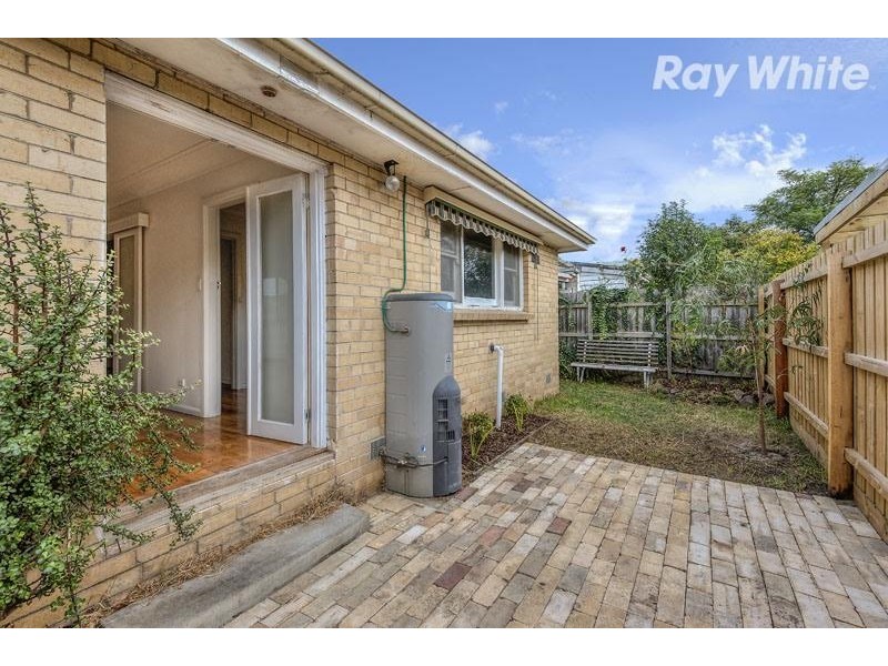 10 Burns Grove, Kingsbury VIC 3083