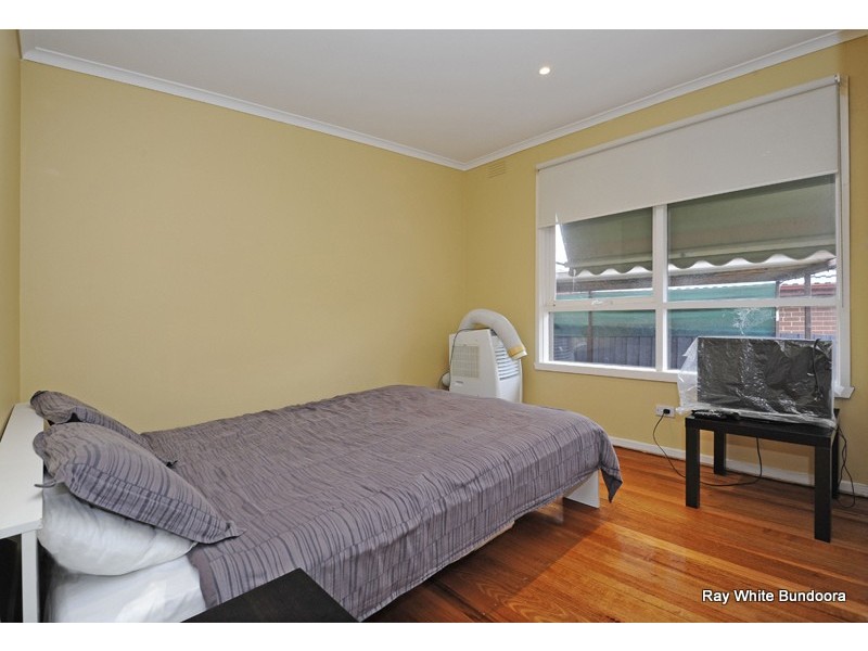 124 Holt Parade, Bundoora VIC 3083