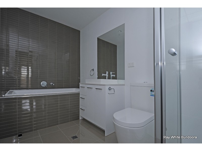 102/3 Collared Close, Bundoora VIC 3083