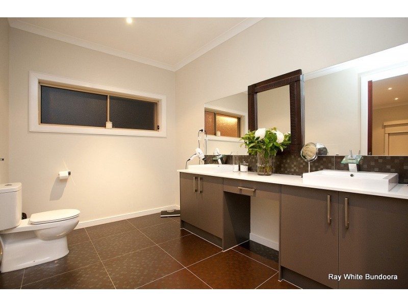 111 Queens Gardens, Bundoora VIC 3083