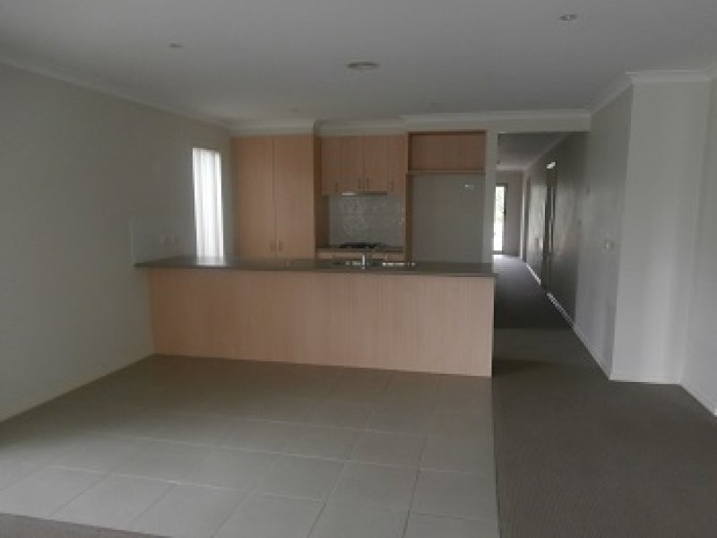 168 Gordons Road, South Morang VIC 3752