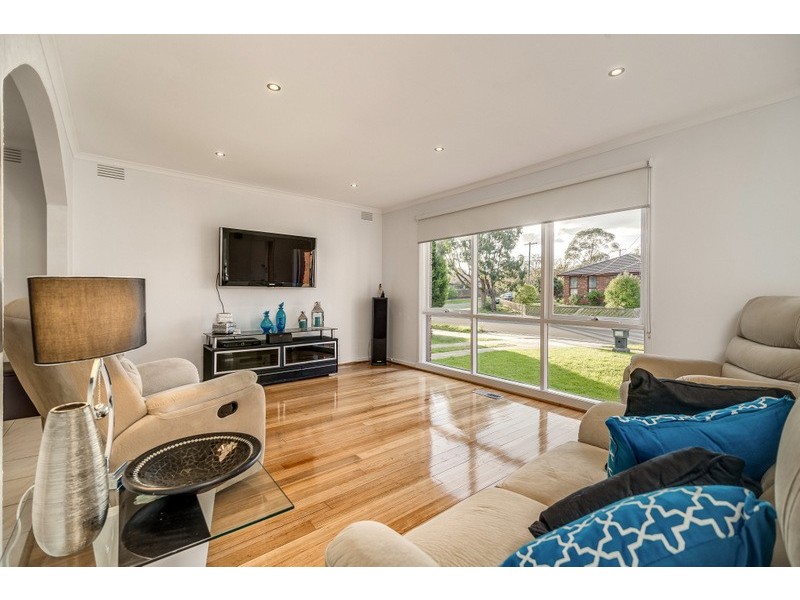 33 Cabernet Crescent, Bundoora VIC 3083