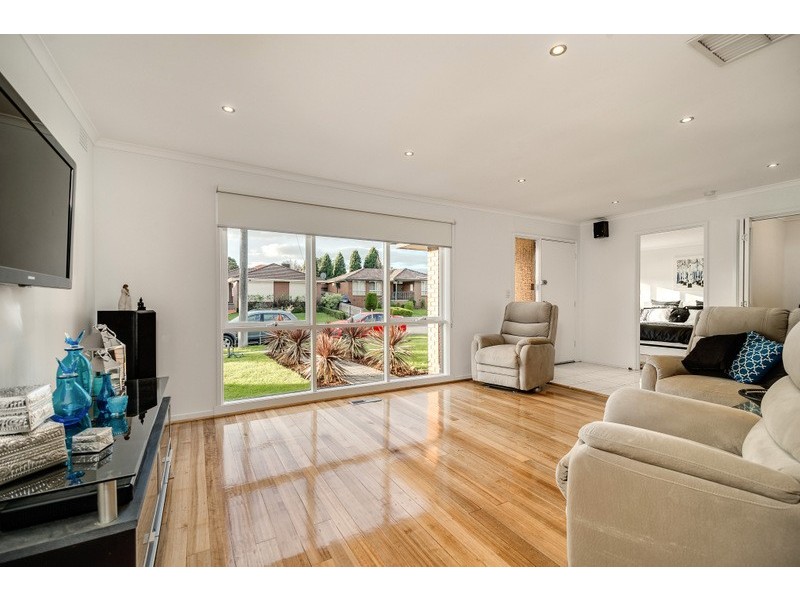 33 Cabernet Crescent, Bundoora VIC 3083