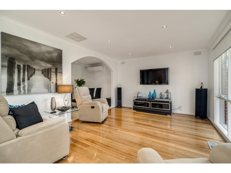 33 Cabernet Crescent, Bundoora VIC 3083