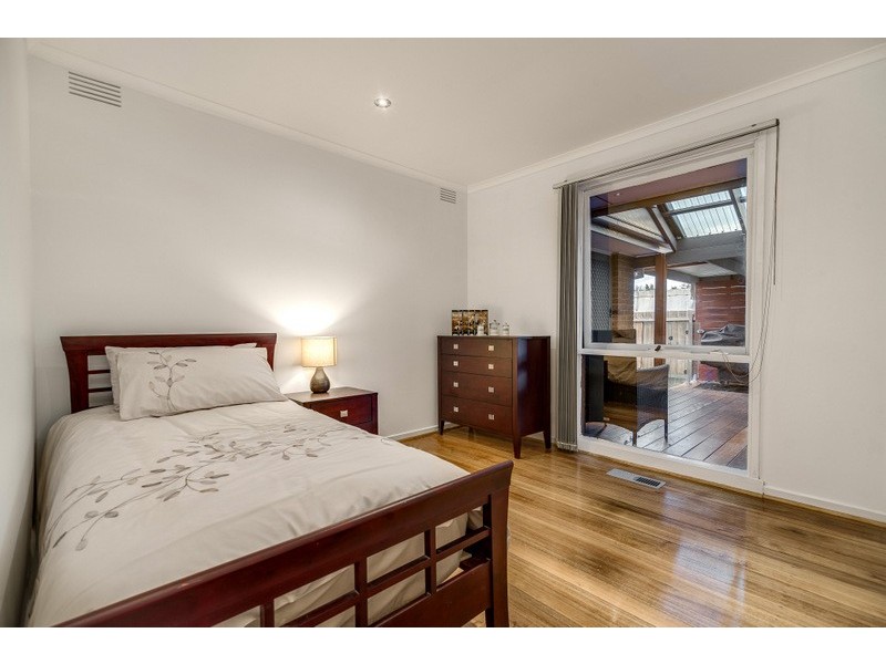 33 Cabernet Crescent, Bundoora VIC 3083