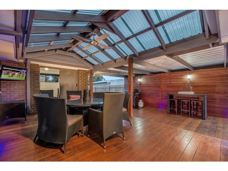 33 Cabernet Crescent, Bundoora VIC 3083