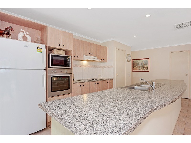 19 Retland Drive, Whittlesea VIC 3757