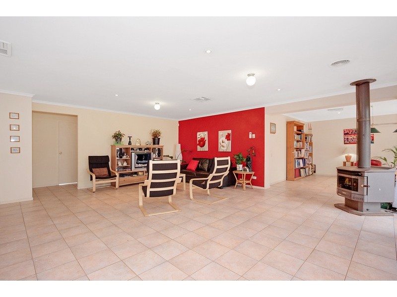 19 Retland Drive, Whittlesea VIC 3757