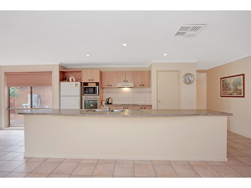 19 Retland Drive, Whittlesea VIC 3757