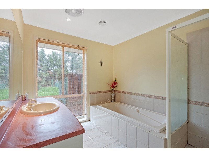 19 Retland Drive, Whittlesea VIC 3757