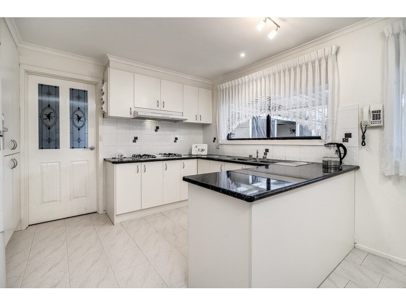 34 Prince of Wales Avenue, Mill Park VIC 3082