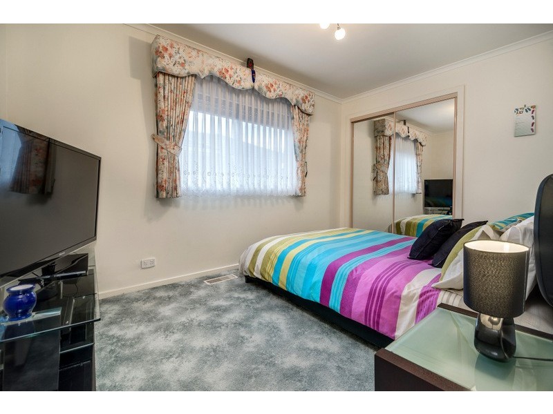 34 Prince of Wales Avenue, Mill Park VIC 3082