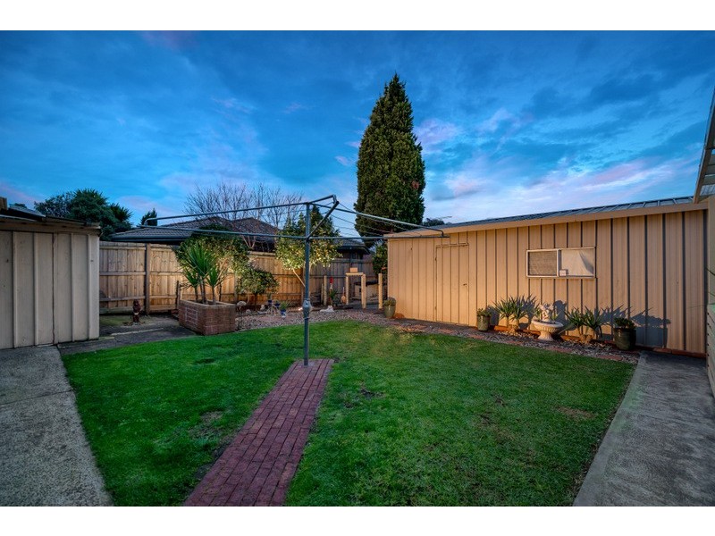 34 Prince of Wales Avenue, Mill Park VIC 3082