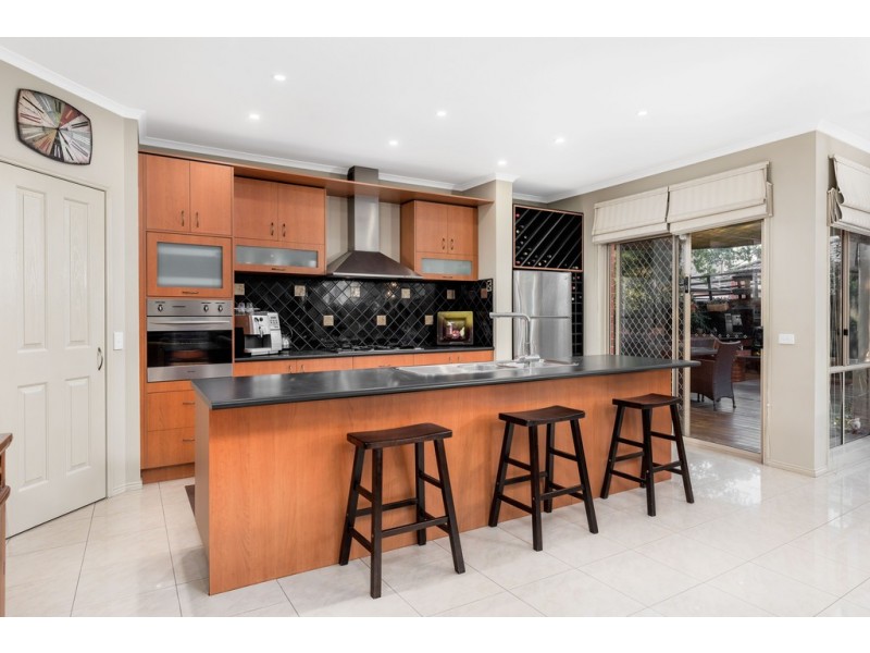 24 Robusta Avenue, Bundoora VIC 3083