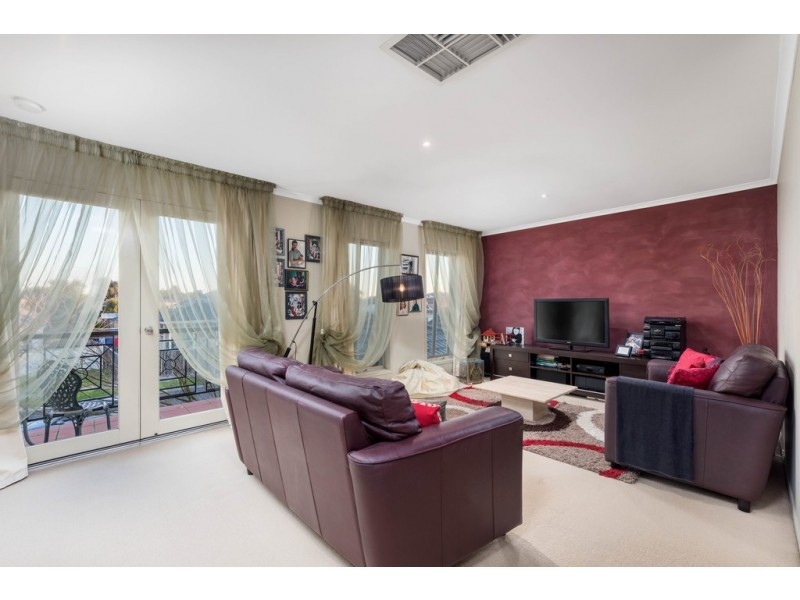 24 Robusta Avenue, Bundoora VIC 3083