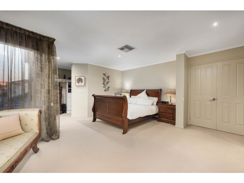 24 Robusta Avenue, Bundoora VIC 3083