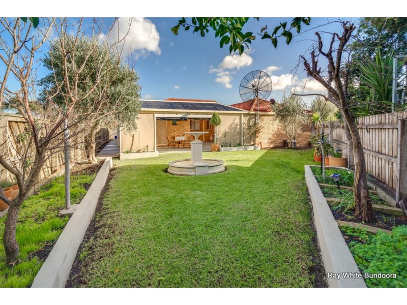 5 Ivy Court, Mill Park VIC 3082