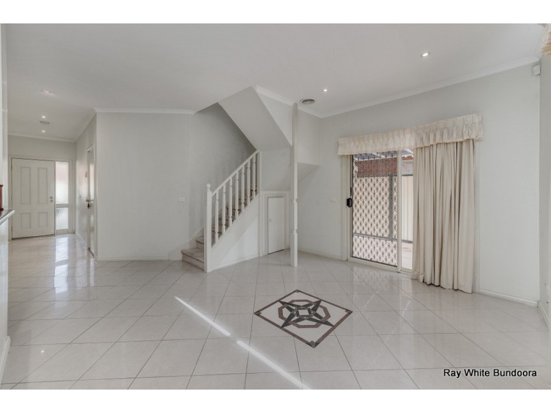 3 Pleasant Close, Mill Park VIC 3082