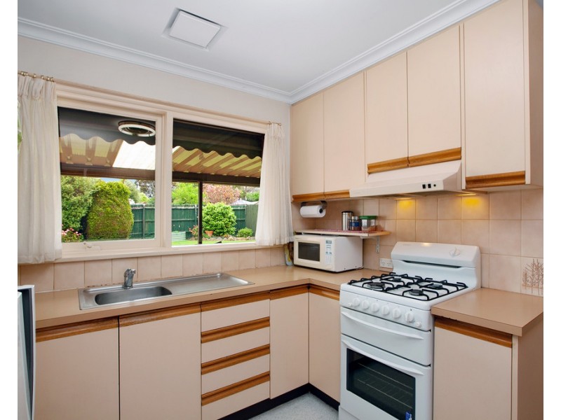 15 Leonard Crescent, Bundoora VIC 3083