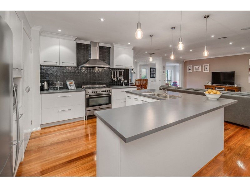 38 The Strand, South Morang VIC 3752