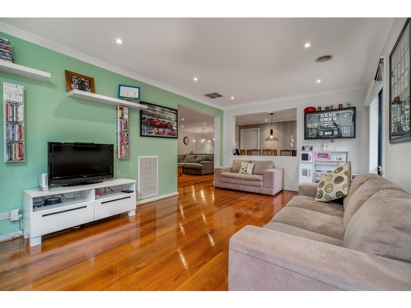 38 The Strand, South Morang VIC 3752