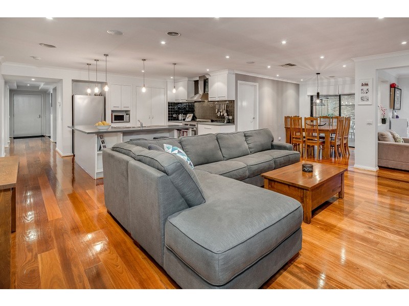 38 The Strand, South Morang VIC 3752