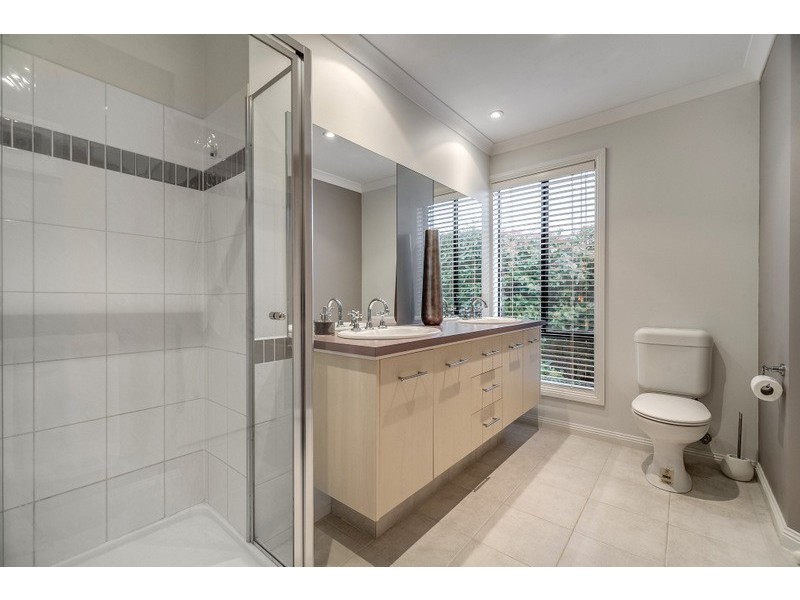 38 The Strand, South Morang VIC 3752