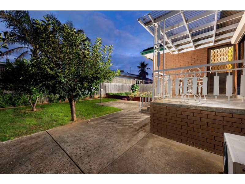 18 Luton Way, Bundoora VIC 3083