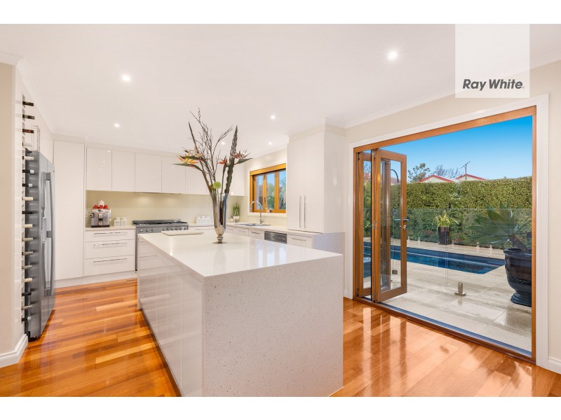 2 Amethyst Walk, Bundoora VIC 3083