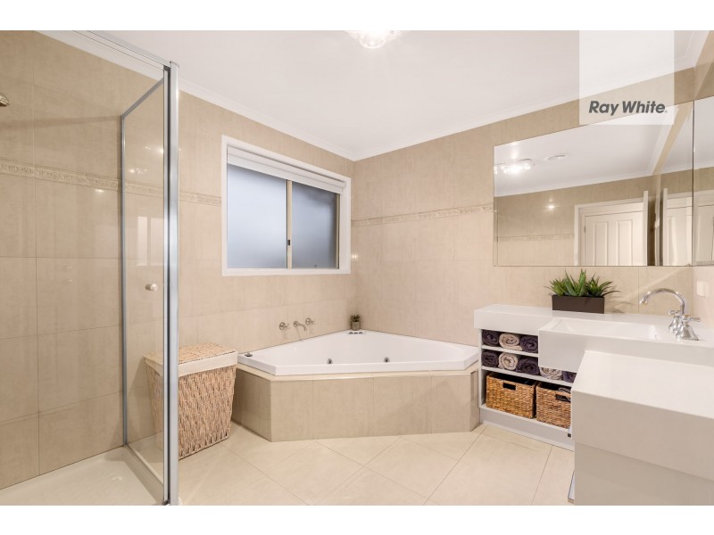 2 Amethyst Walk, Bundoora VIC 3083