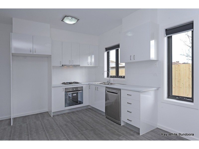 3/32 Cash Street, Kingsbury VIC 3083