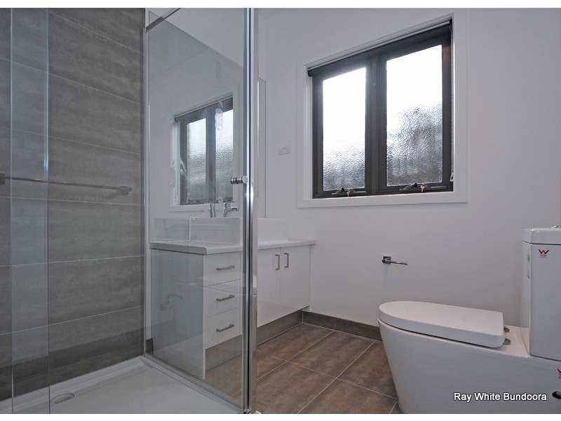 3/32 Cash Street, Kingsbury VIC 3083