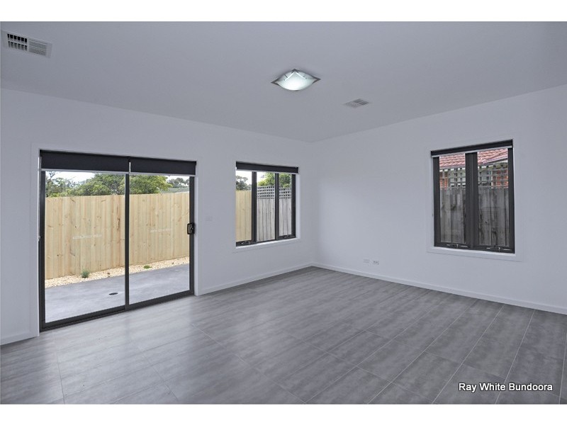 3/32 Cash Street, Kingsbury VIC 3083