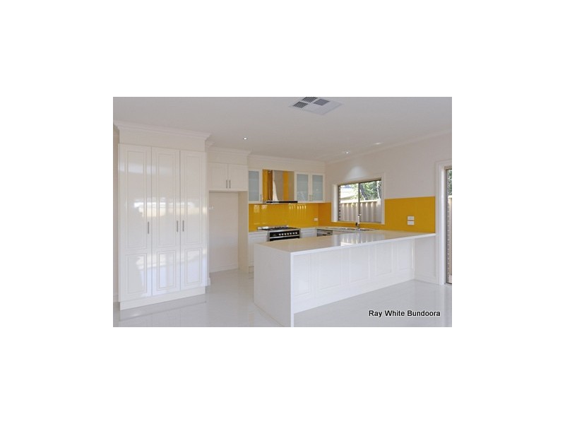 1/39 Hawkes Drive, Mill Park VIC 3082