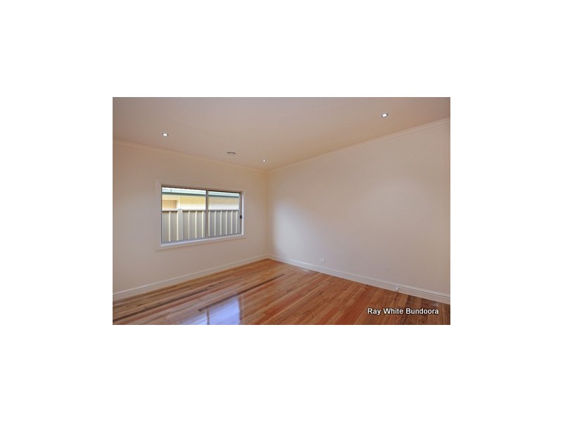 1/39 Hawkes Drive, Mill Park VIC 3082