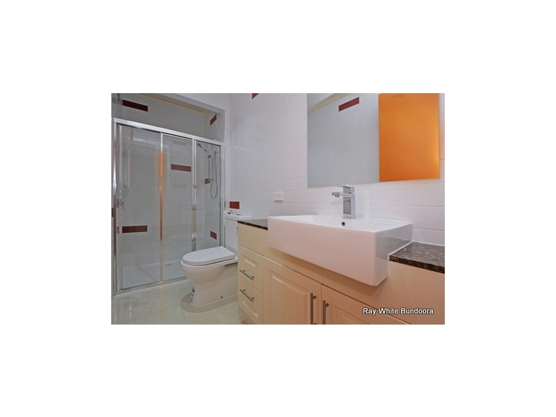 2/39 Hawkes Drive, Mill Park VIC 3082