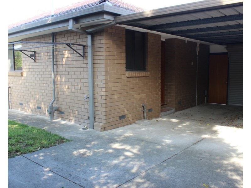 15 Ellerslie Street, Kingsbury VIC 3083