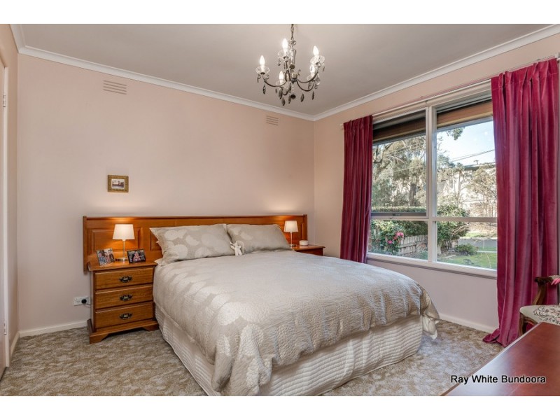 25 Sharpes Road, Watsonia VIC 3087