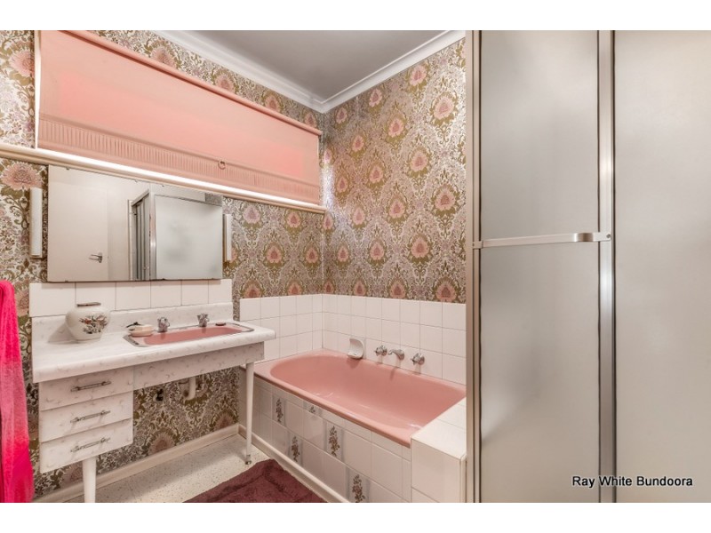 25 Sharpes Road, Watsonia VIC 3087