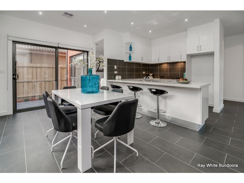 6 Moore Court, Bundoora VIC 3083