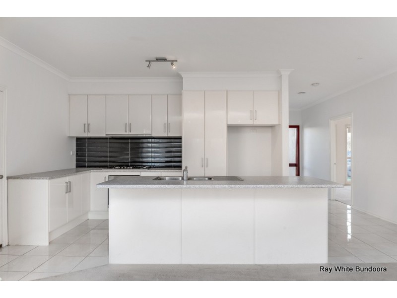 30 Dargo Crescent, Doreen VIC 3754