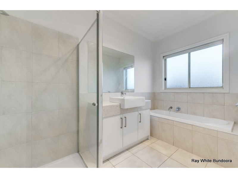 30 Dargo Crescent, Doreen VIC 3754