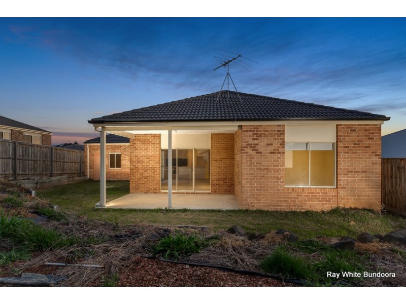 30 Dargo Crescent, Doreen VIC 3754