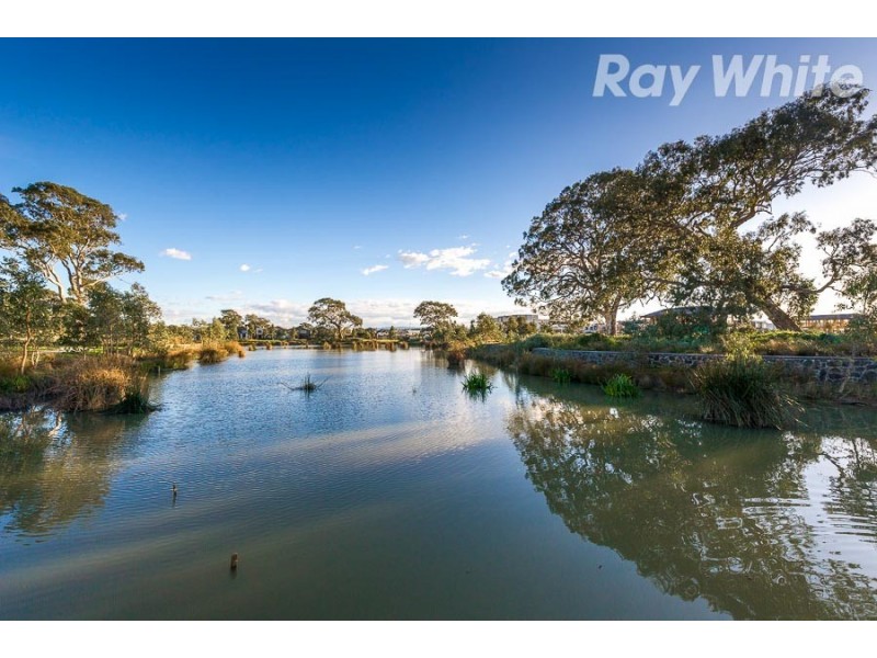 22 Bedervale Loop, Doreen VIC 3754