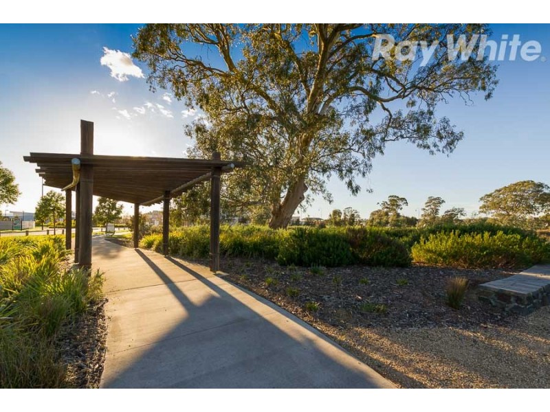 22 Bedervale Loop, Doreen VIC 3754