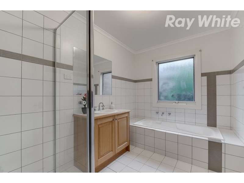 1/27 Hakea Street, Watsonia North VIC 3087